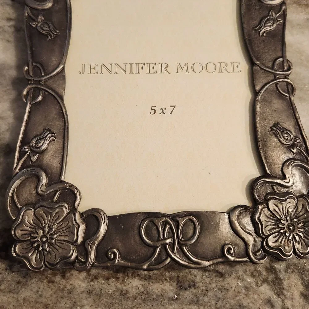 5x7 Vintage Pewter Floral Scroll Design Jennifer Moore Picture Frame READ